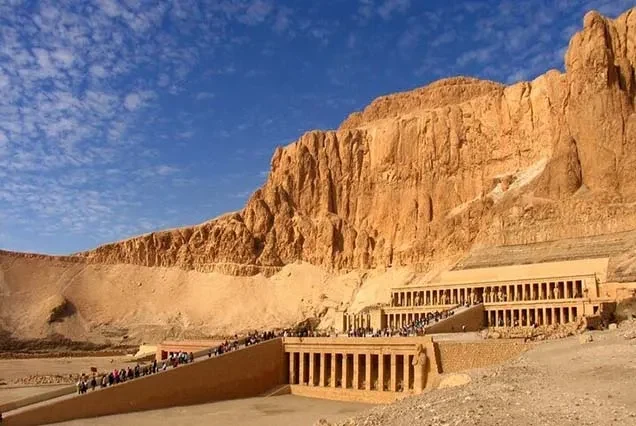 Von Kairo ins Tal der Könige – Luxor-Tagestour