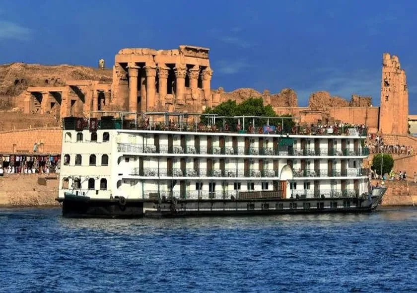 4 Tage Nilkreuzfahrt ab Kairo mit Inlandsflügen