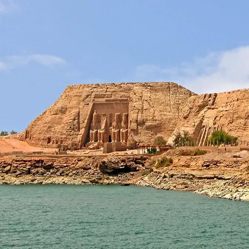 Tagestour per Flug von Kairo nach Abu Simbel