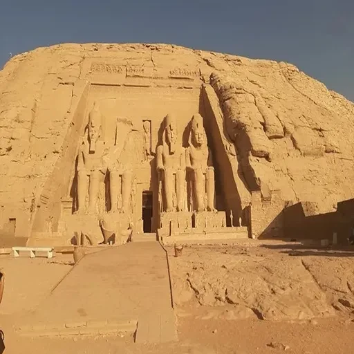 Private Tagestour von Assuan nach Abu Simbel mit Ägyptologe