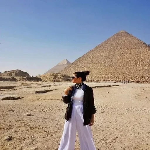 Privater Tagesausflug von Hurghada zum Großen Ägyptischen Museum & zu den Pyramiden von Gizeh – per Flug