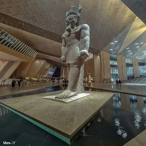 Privater Tagesausflug von Hurghada zum Großen Ägyptischen Museum & zu den Pyramiden von Gizeh – per Flug