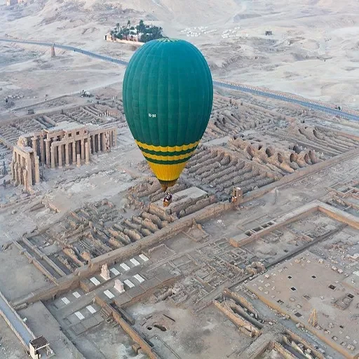 Private Heißluftballonfahrt mit Tal der Könige und Westufer von Luxor
