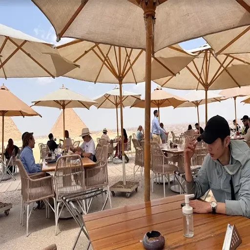 Private Tagestour von Hurghada zum Großen Ägyptischen Museum & zu den Pyramiden von Gizeh