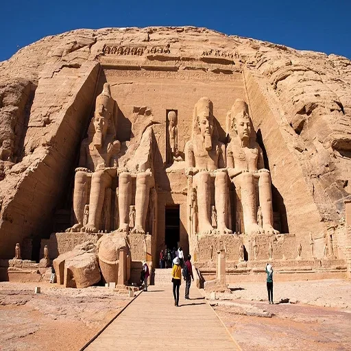 Private Tagestour von Luxor nach Abu Simbel mit Reiseleitung