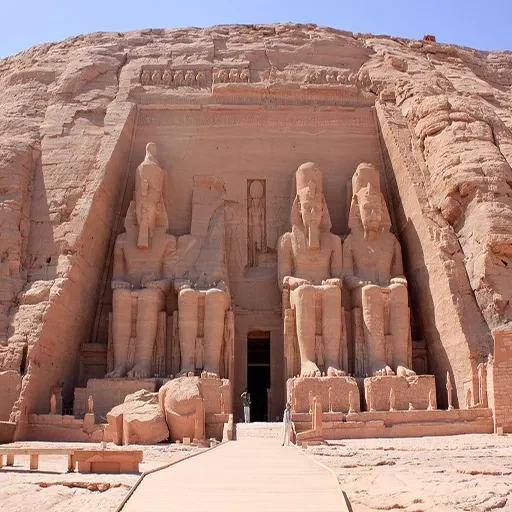 Private Tagestour von Luxor nach Abu Simbel mit Reiseleitung