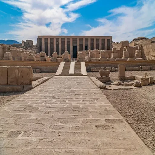 Private Tagestour von Luxor nach Abydos und Dendera