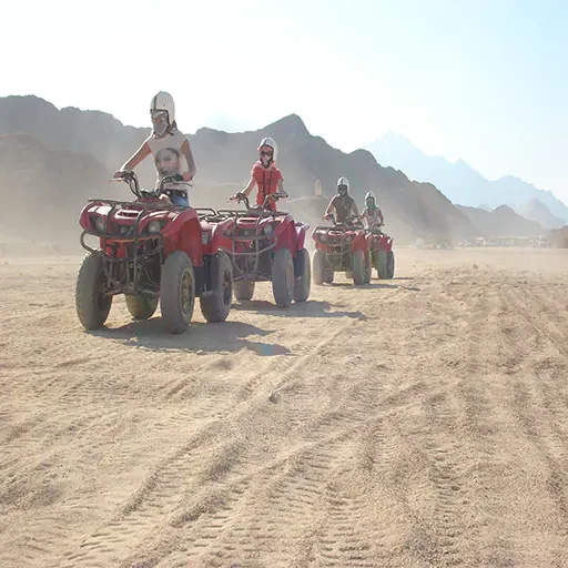 Morgendliche Quad-Safari in der Wüste von Marsa Alam