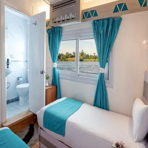 4 Tage Royal Cleopatra Dahabiya von Assuan nach Luxor