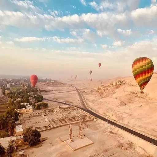 Sonnenaufgang über Luxor – private Heißluftballonfahrt