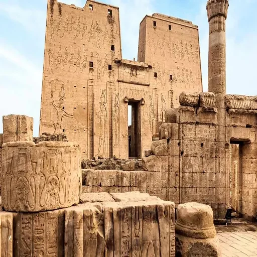 Private Luxus-Tagestour von Assuan nach Kom Ombo und Edfu