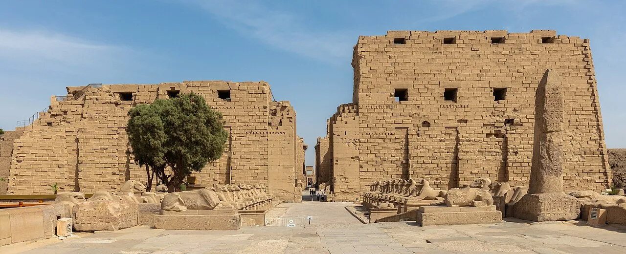 5 Tage Nilkreuzfahrt von Luxor nach Assuan mit Abu Simbel und nubischem Dorf