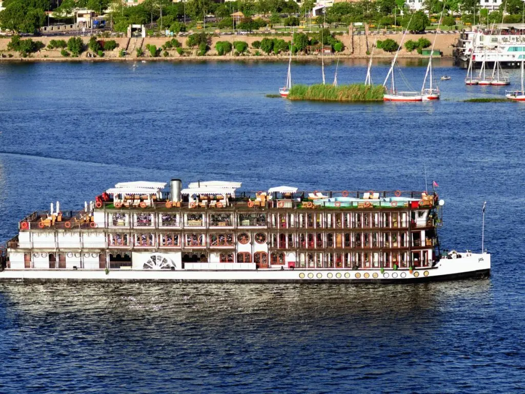 4 Tage Mövenpick SS Misr Nilkreuzfahrt von Assuan nach Luxor