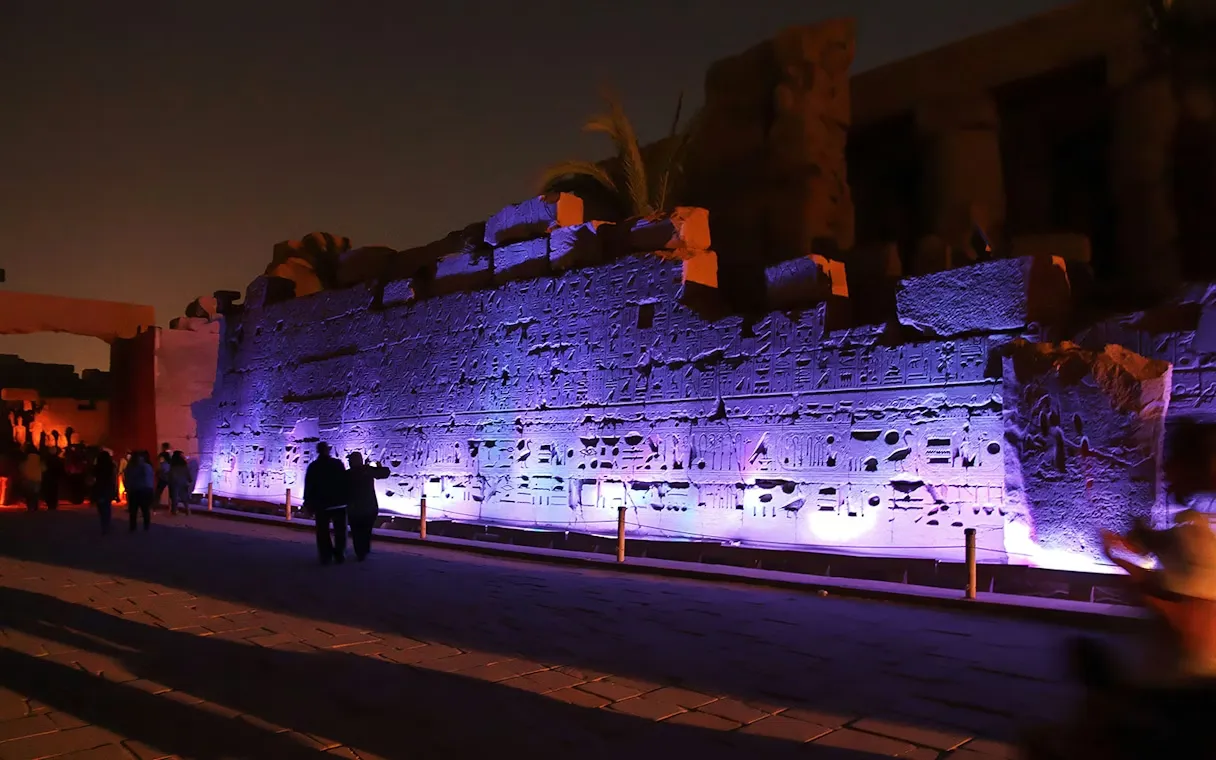 Ton-und-Licht-Show im Karnak-Tempel in Luxor