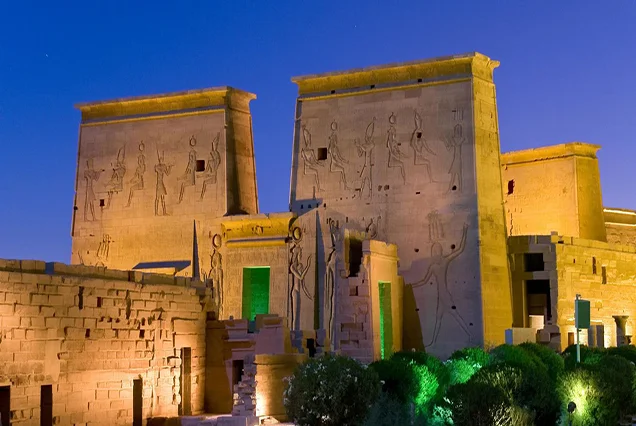 Philae-Tempel bei Nacht – Ton-und-Licht-Show in Assuan