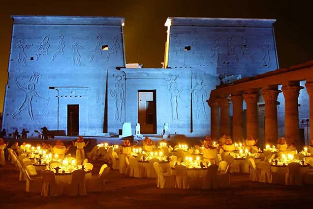 Philae-Tempel bei Nacht – Ton-und-Licht-Show in Assuan